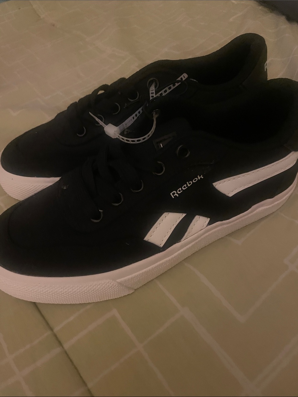 Reebok kids Black and White Low-Top Sneakers